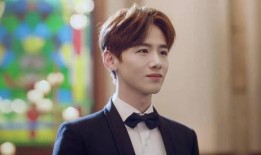 爆料明星事件王源视频在线观看,揭秘明星幕后生活瞬间