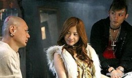 电影蛇舌在线观看,惊悚深林中的致命诱惑